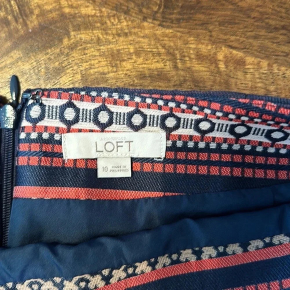 Gorgeous Loft patterned skirt Size 10 EUC - Picture 3 of 6